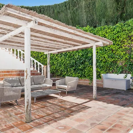 Vista Royale Ref #100 *