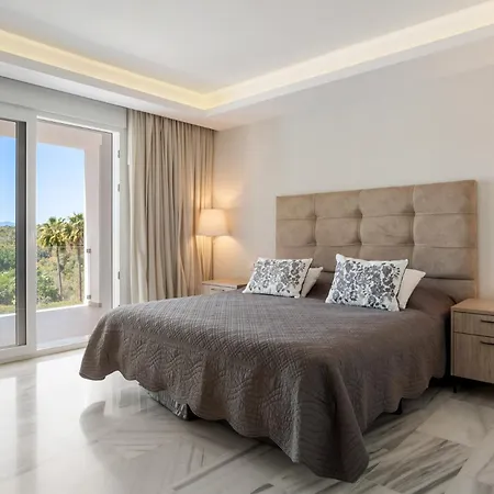 Vista Royale Ref #100 Villa Marbella