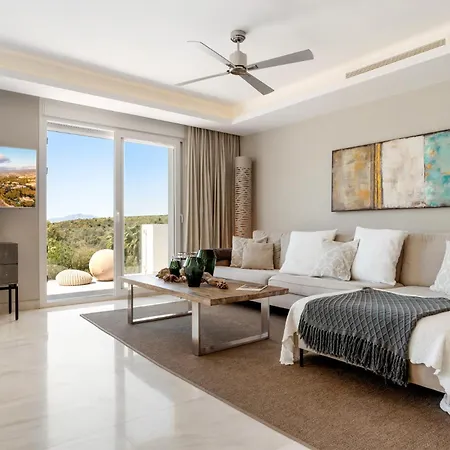 Villa Vista Royale Ref #100