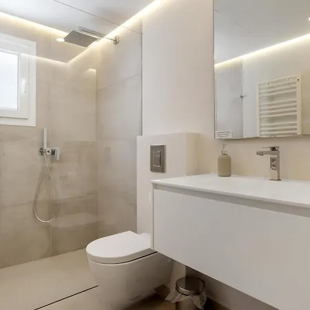 Villa Vista Royale Ref #100 Marbella