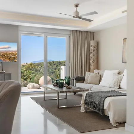 Vista Royale Ref #100 *