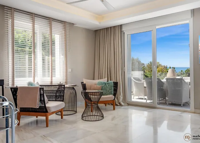 Willa Vista Royale Ref #100 *