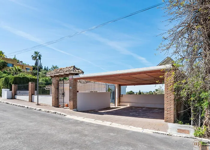 Villa Vista Royale Ref #100 Marbella