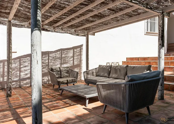 Vista Royale Ref #100 *