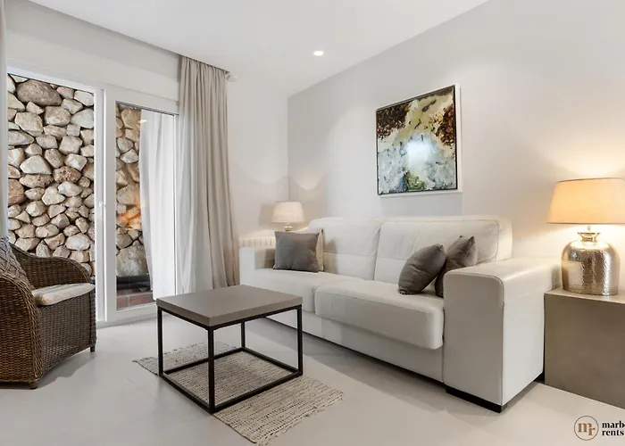 Vista Royale Ref #100 *