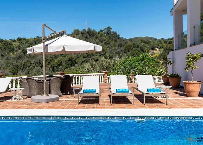 Willa Vista Royale Ref #100 *