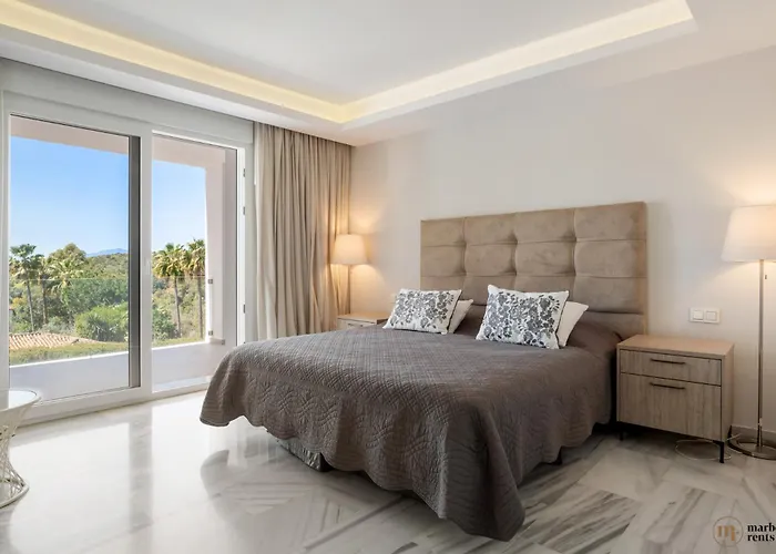 Vista Royale Ref #100 Villa Marbella